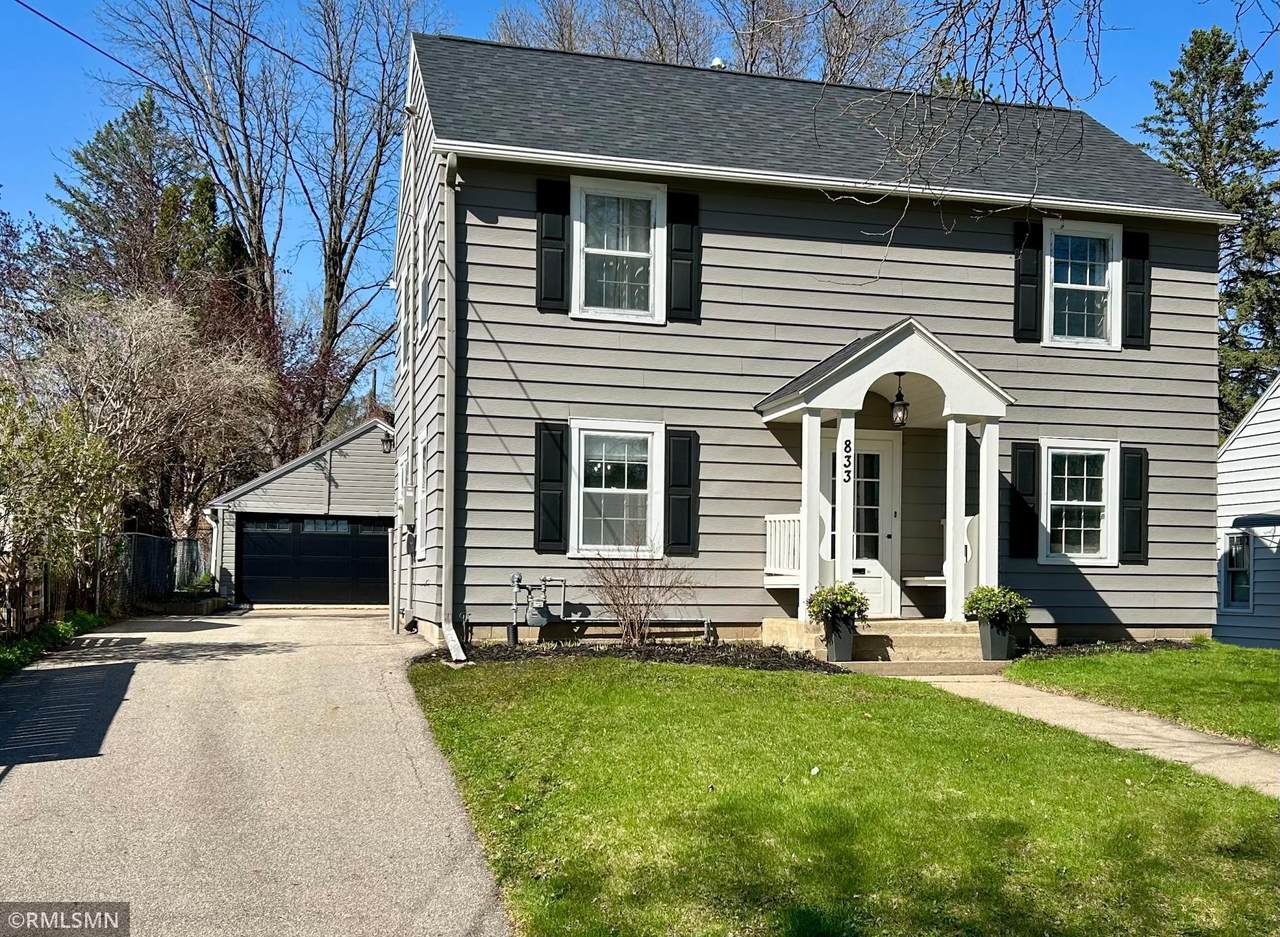 833 10th Street - Photo 1