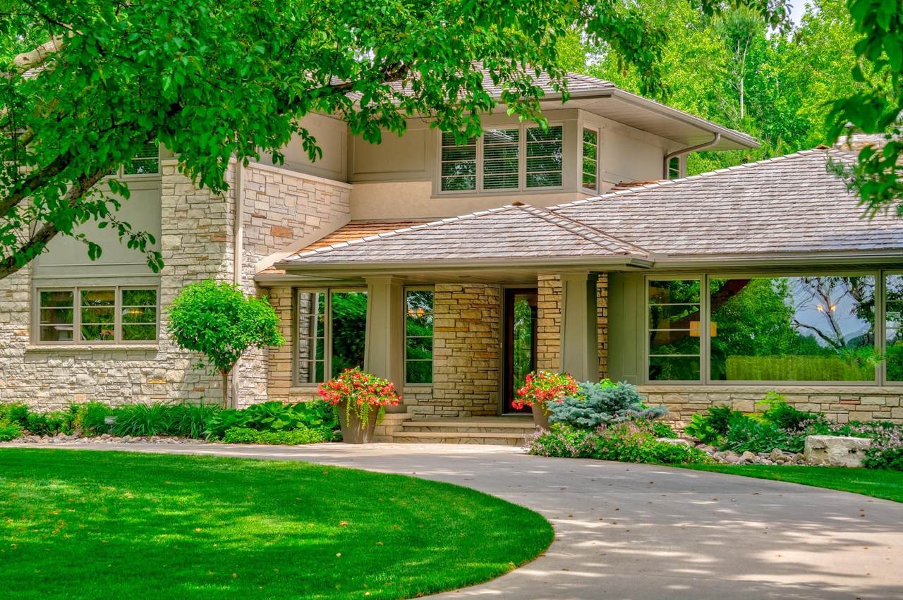 450 Mississippi River Boulevard - Photo 1