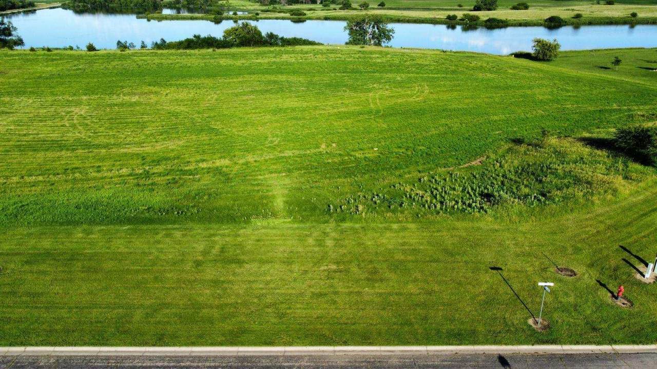 1020 Eastbay Ave - Photo 1