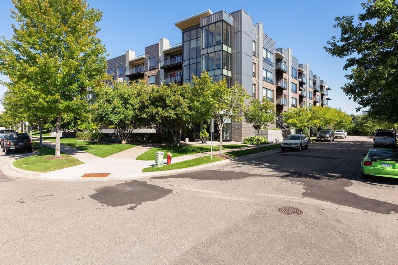 284 Spring Street - Photo 1