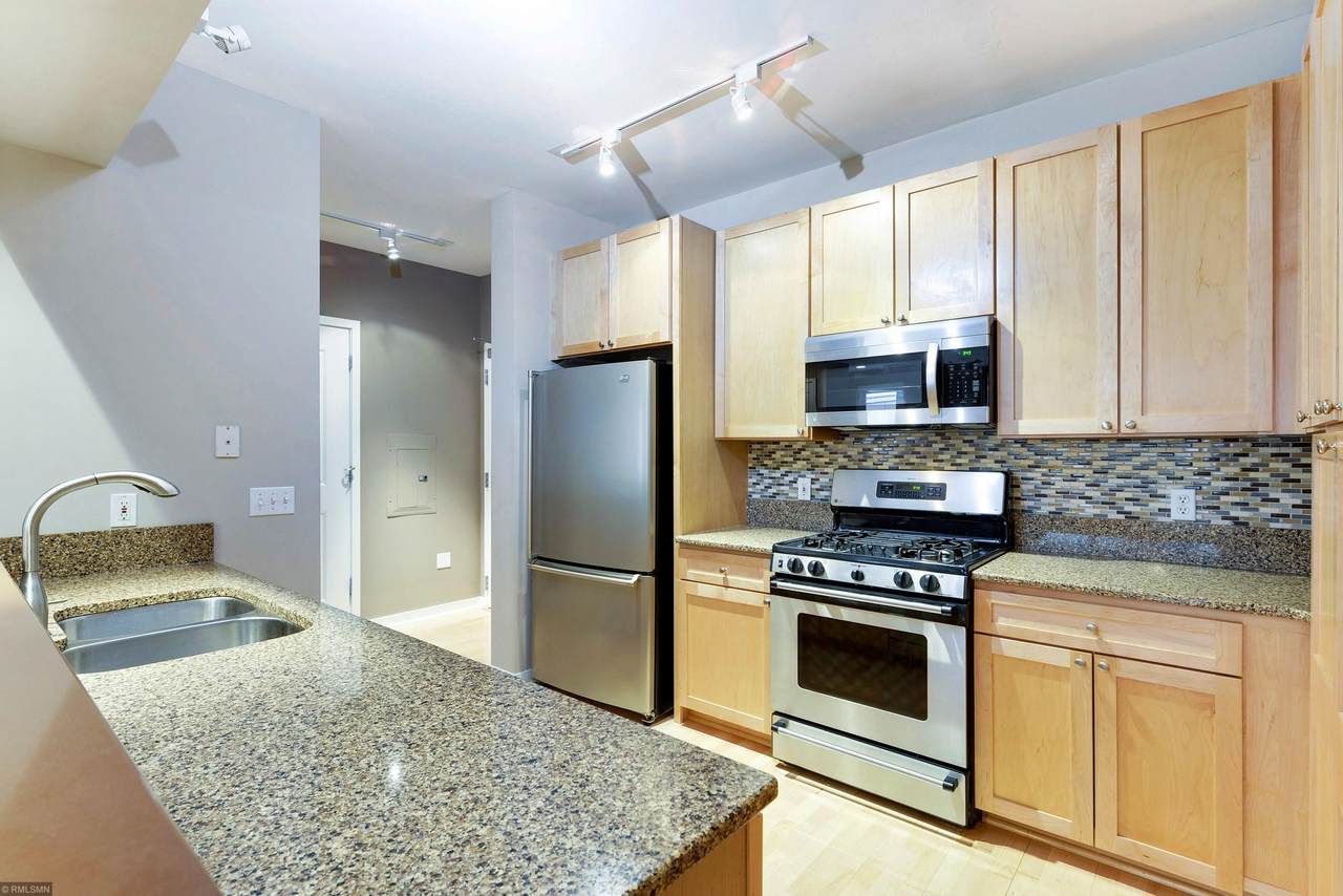 445 Wacouta Street - Photo 1