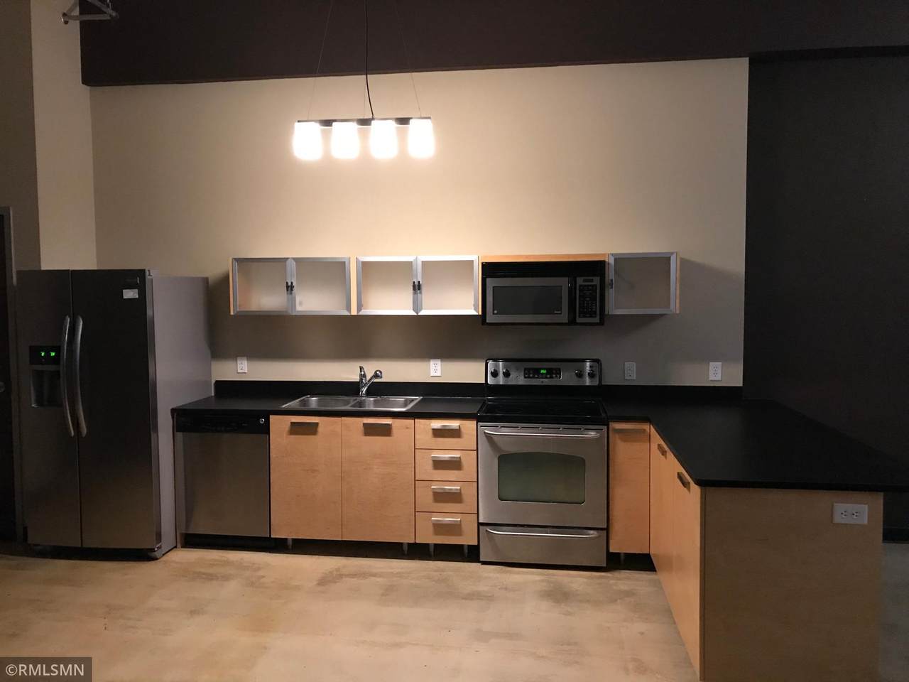350 Saint Peter Street - Photo 1