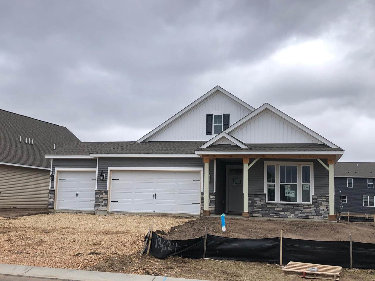 13627 Applewood Trail - Photo 1