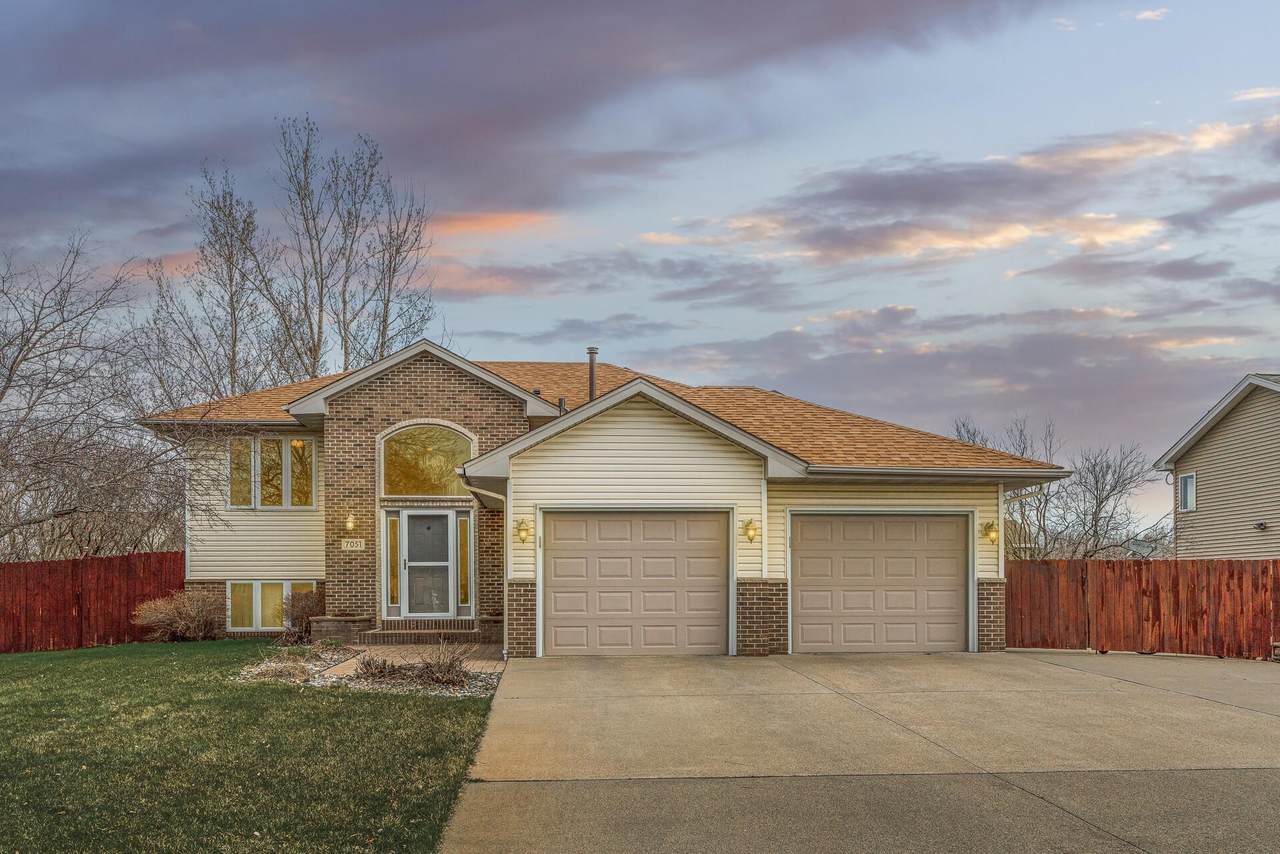 7051 147th Avenue - Photo 1