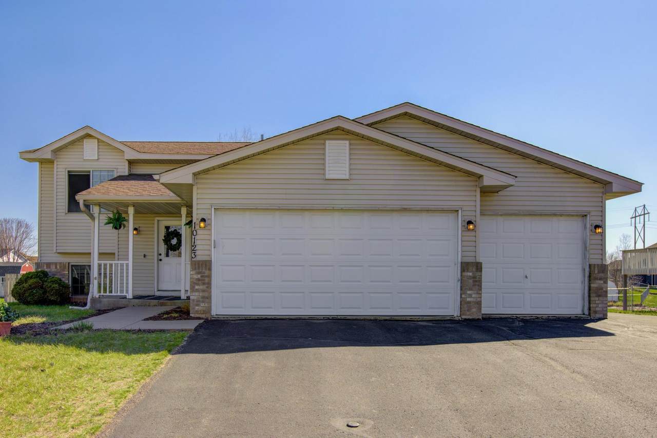 10123 Park Place Drive - Photo 1