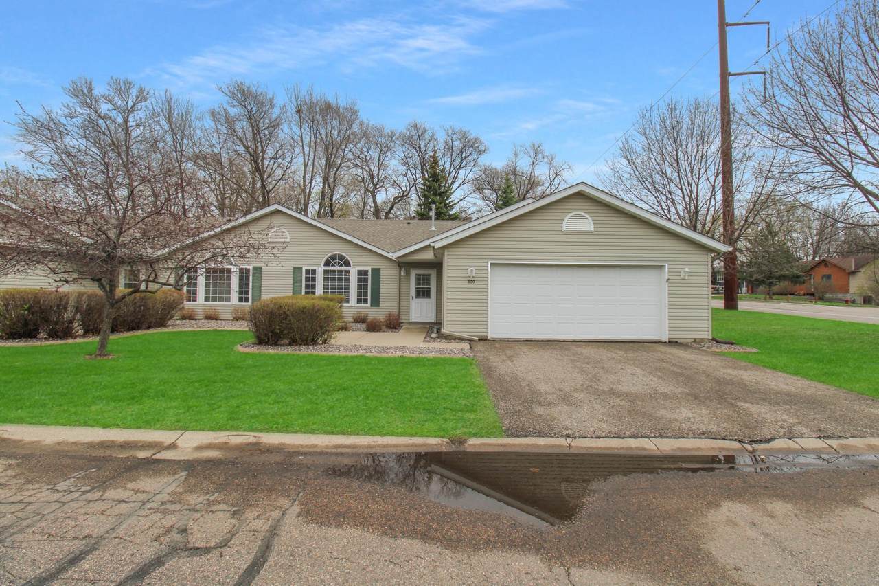800 7th Avenue - Photo 1