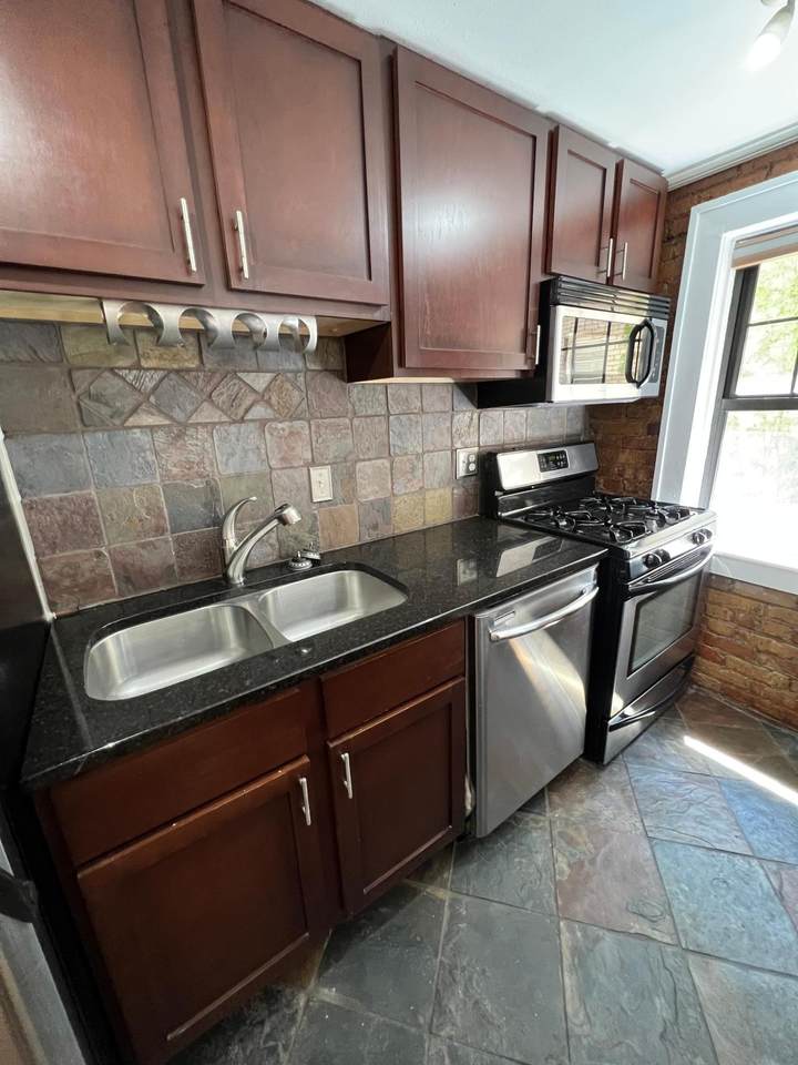 1901 Stevens Avenue - Photo 1