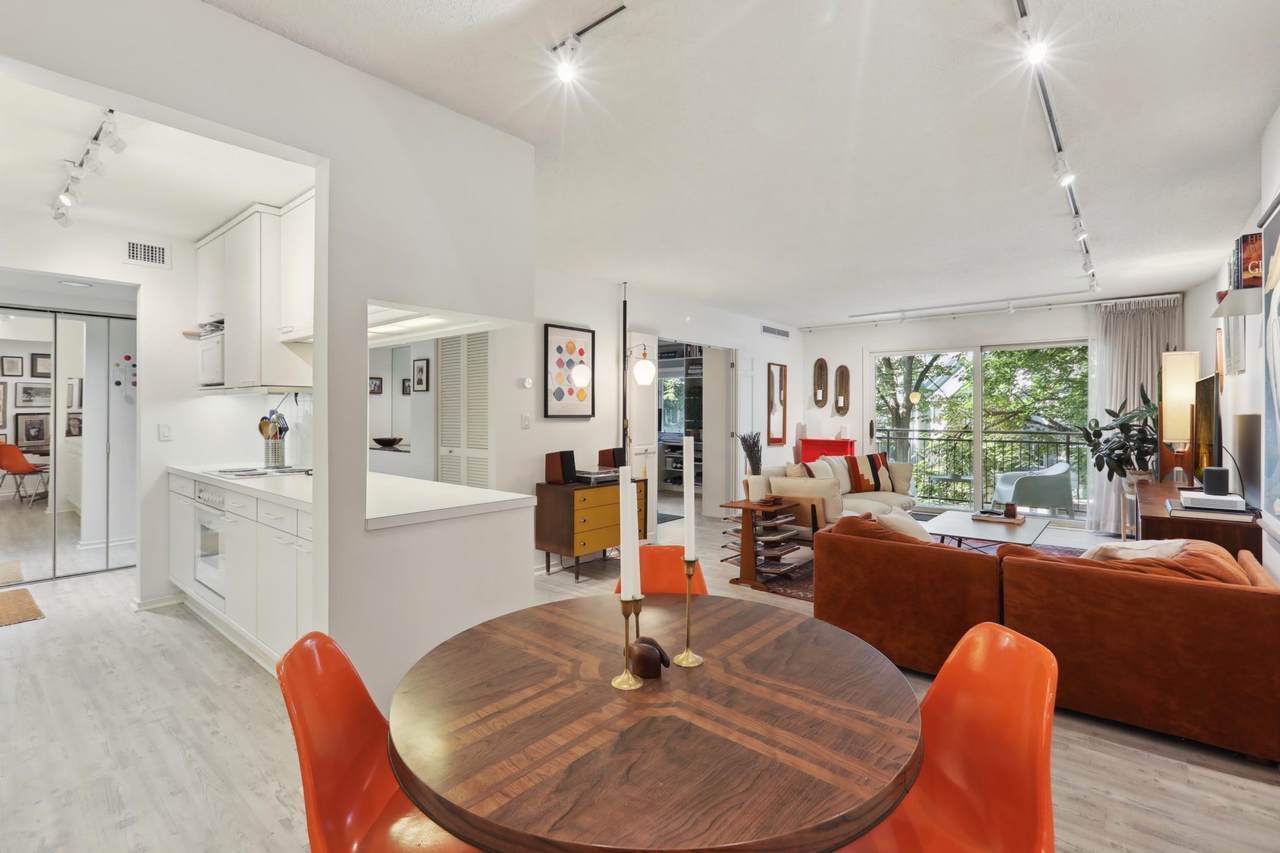 210 Grant Street - Photo 1