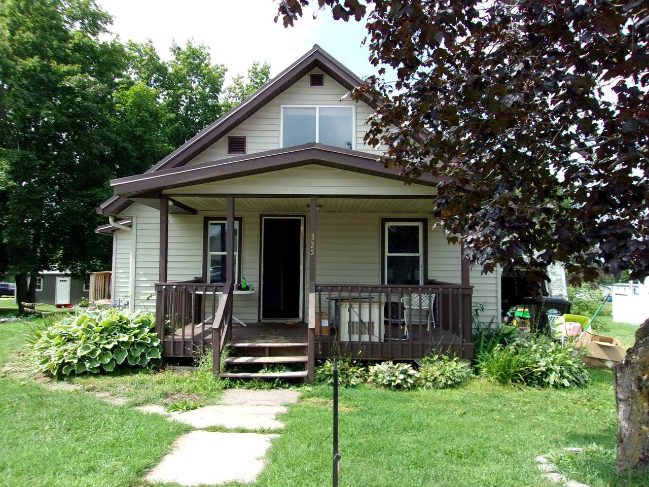325 Prentice Street - Photo 1