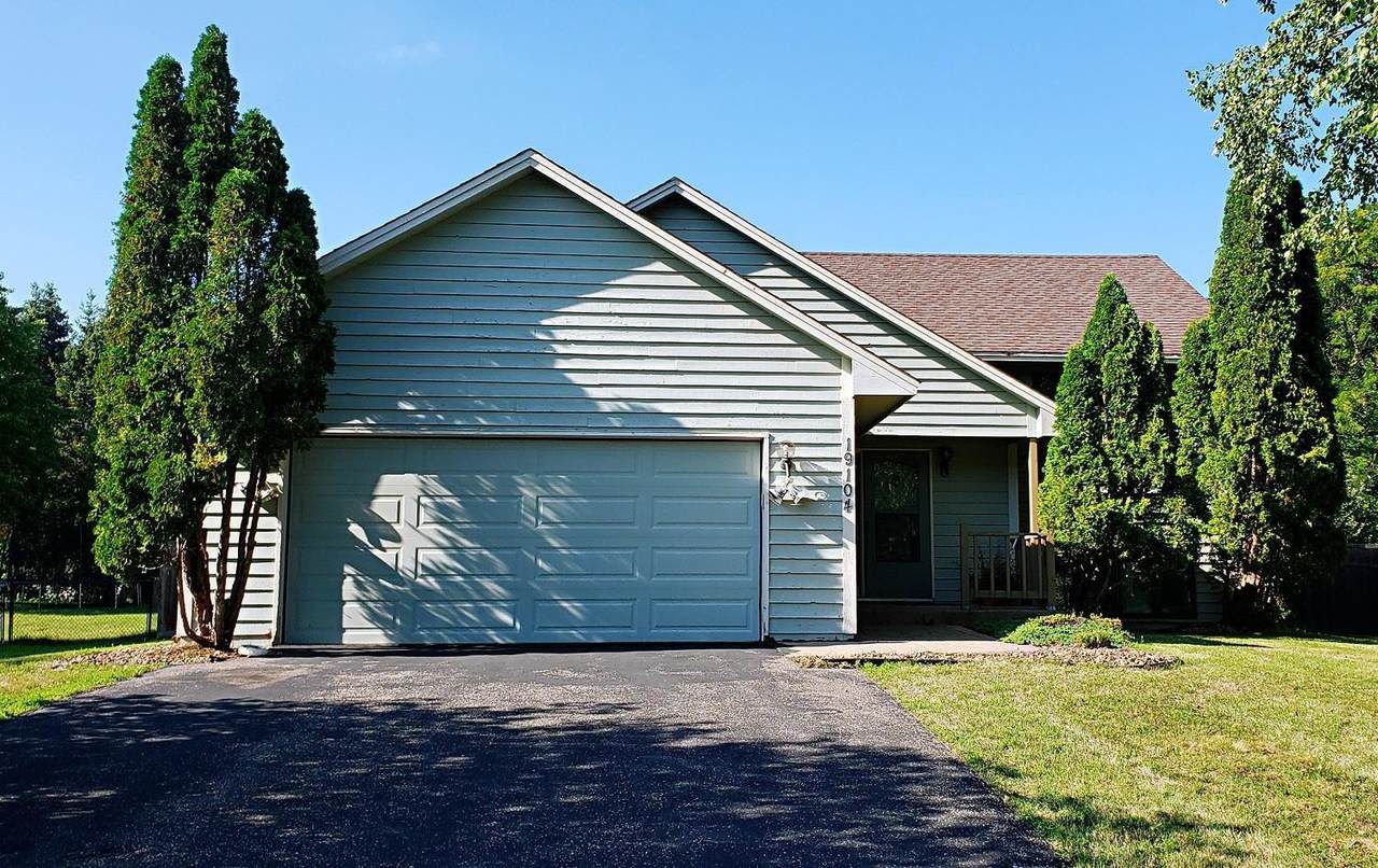 19104 Broadmoore Drive - Photo 1