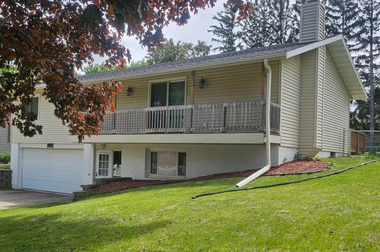 705 4th Avenue - Photo 1