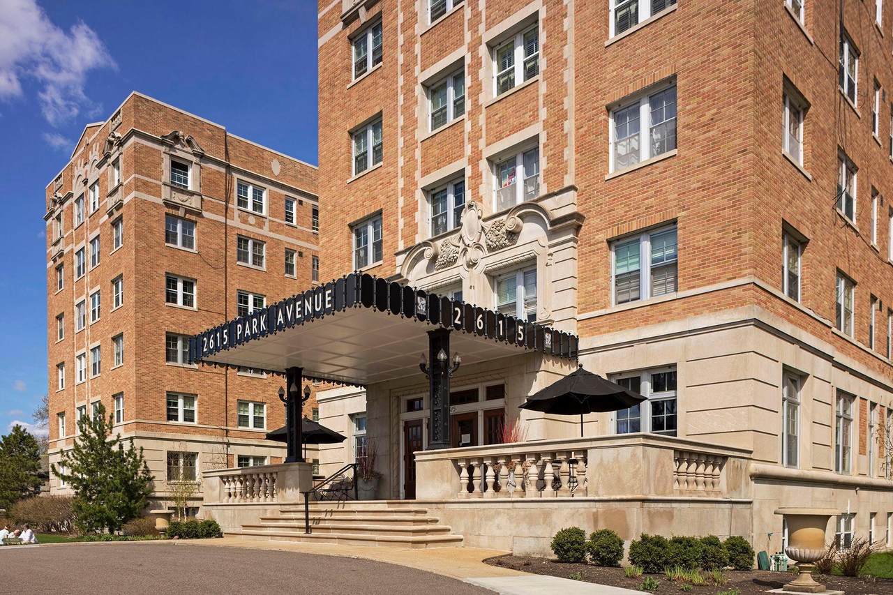 2615 Park Avenue - Photo 1