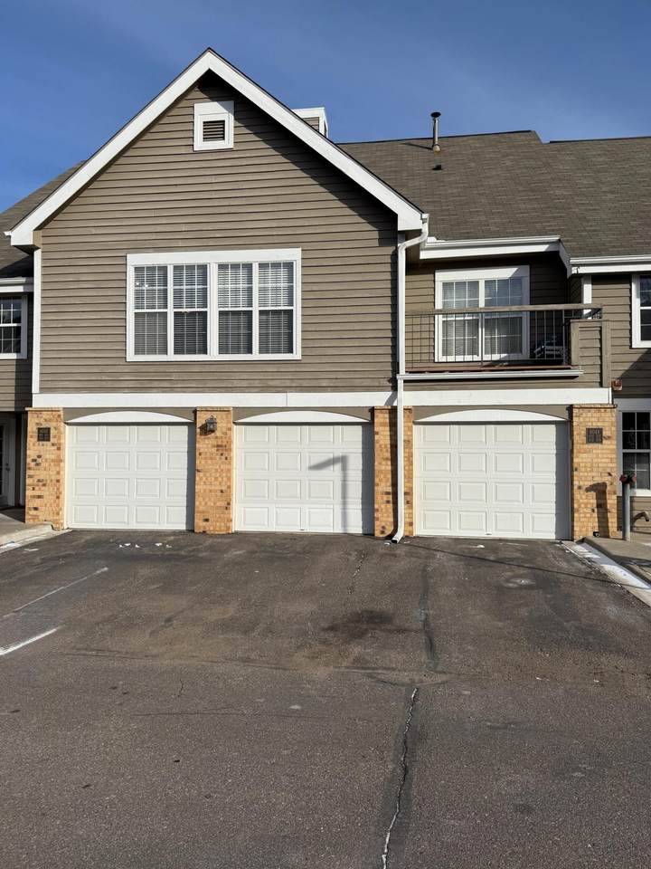 6048 Chasewood Parkway - Photo 1