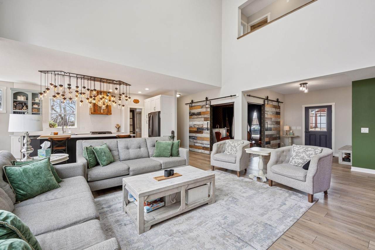 18837 Ogden Street - Photo 1