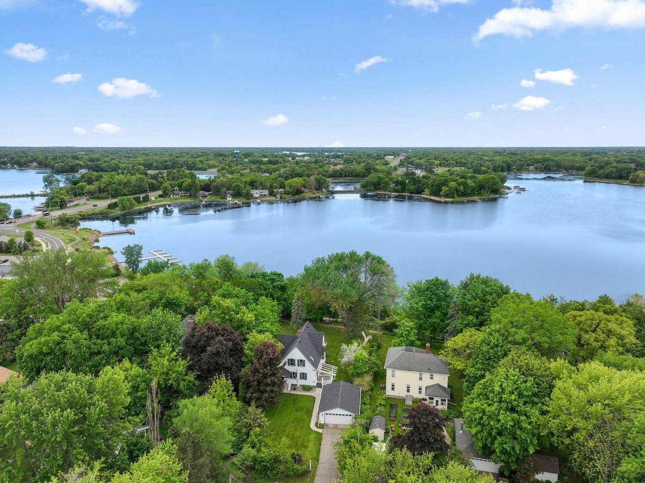 216 Summit Avenue - Photo 1