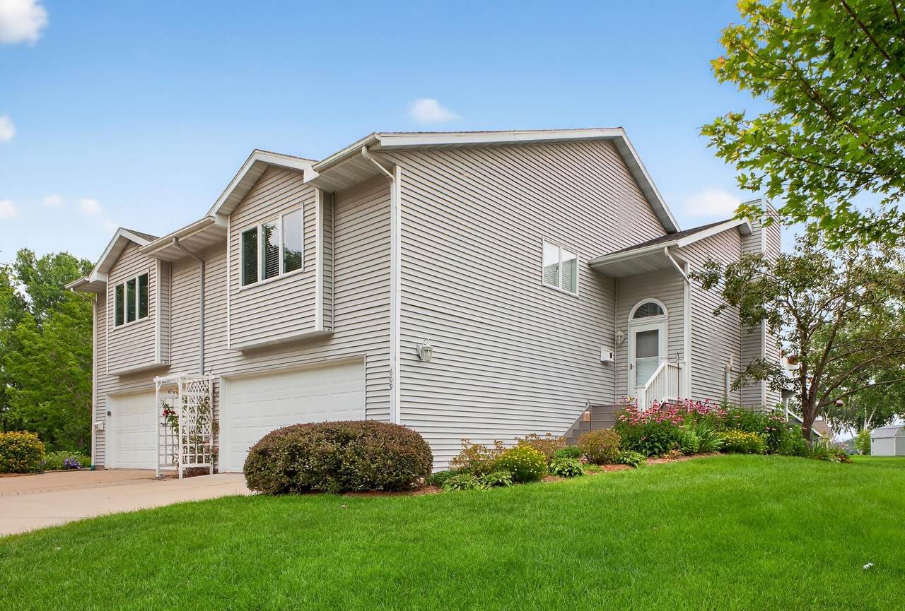 609 Main Street - Photo 1