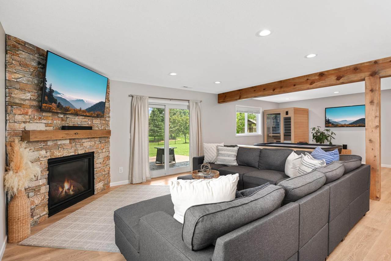 9609 Glacier Road - Photo 1