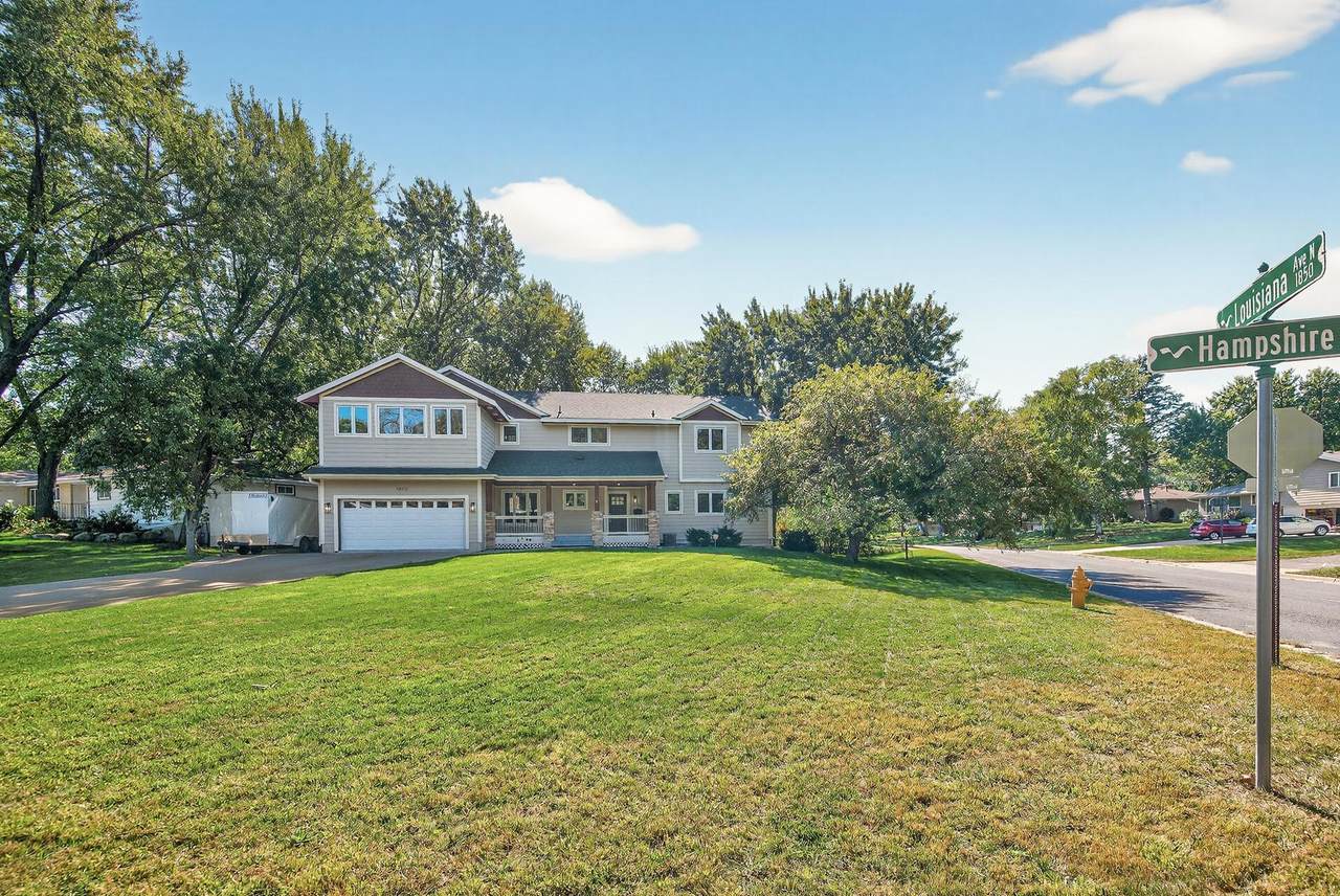 1865 Hampshire Lane - Photo 1