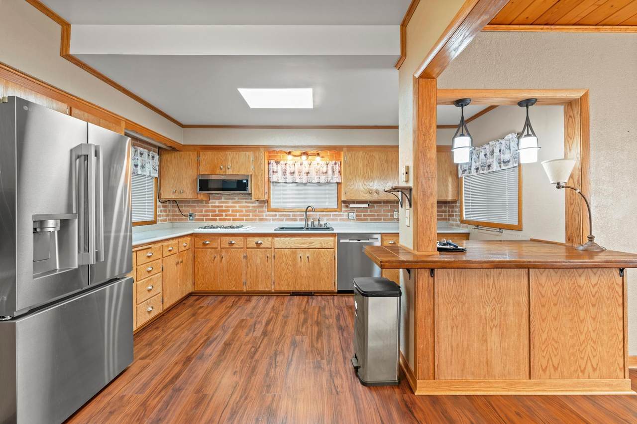 606 13th Avenue - Photo 1