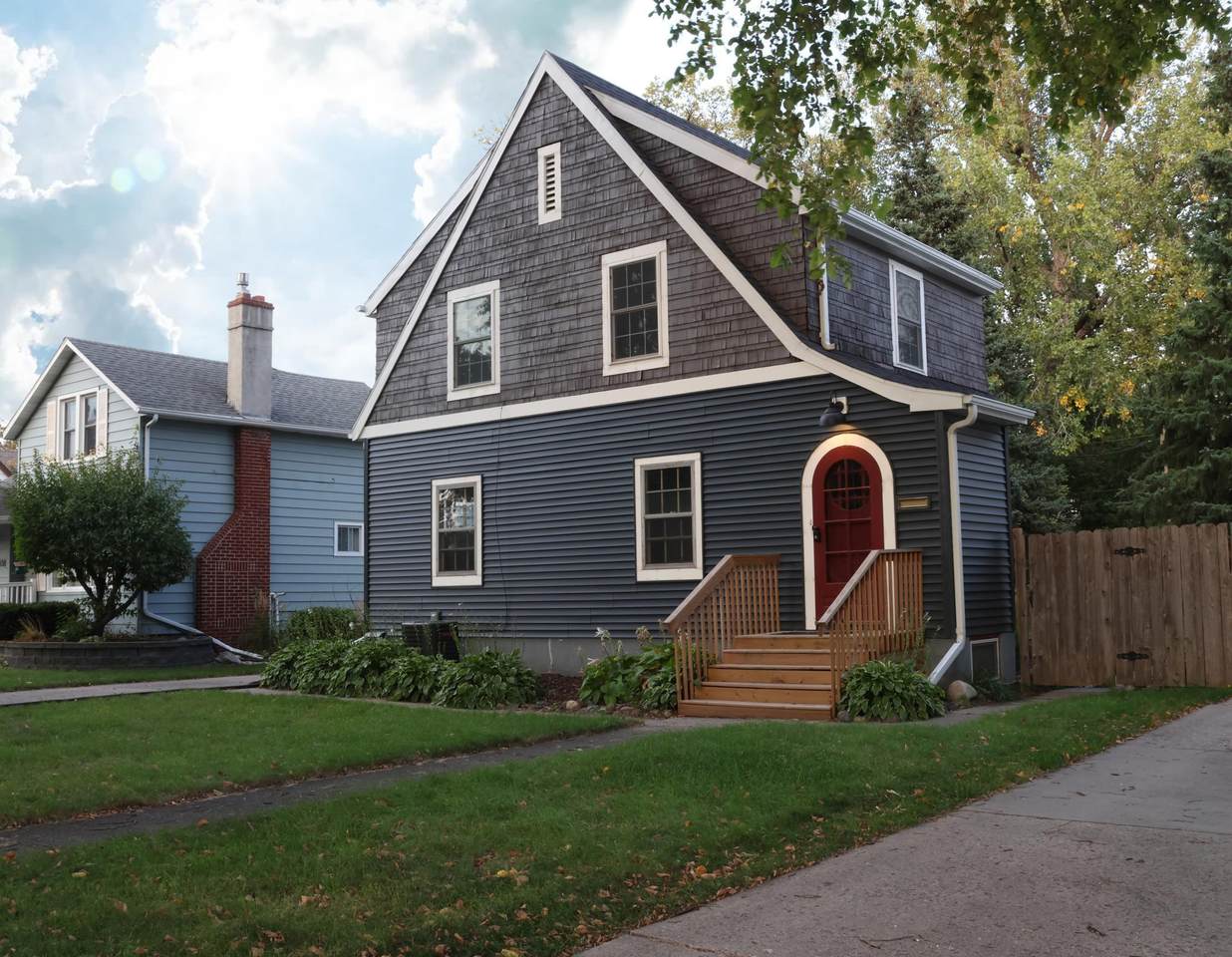 912 11th Street - Photo 1