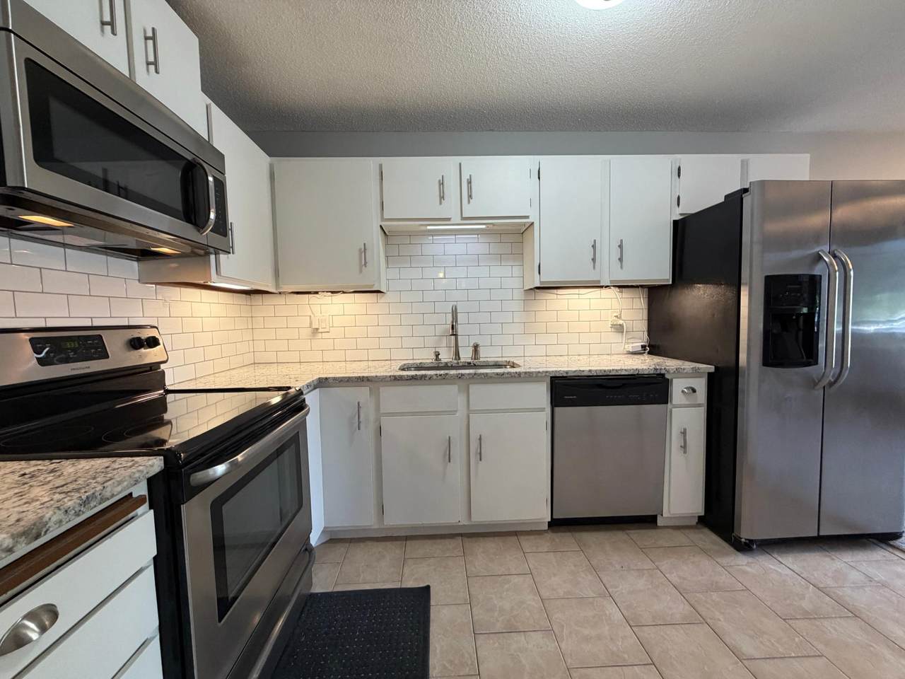 7401 101st Street - Photo 1