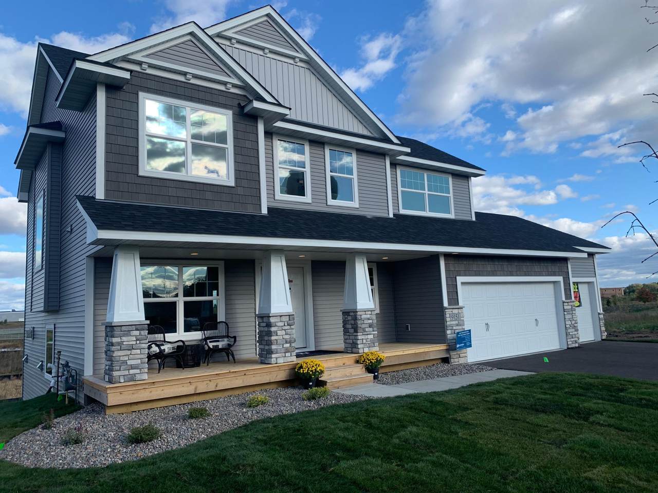 9151 Hamlet Avenue - Photo 1