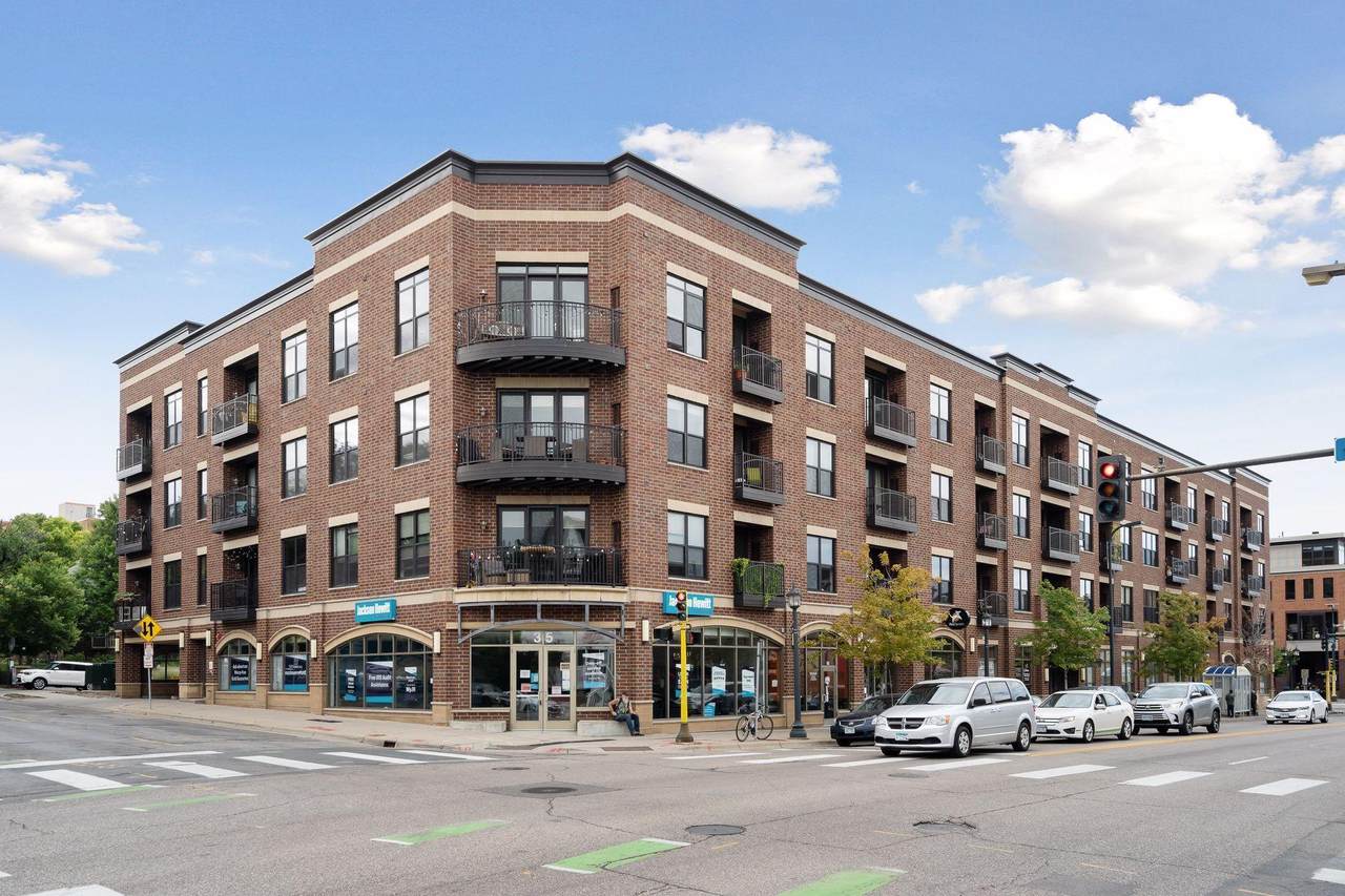 15 Franklin Avenue - Photo 1