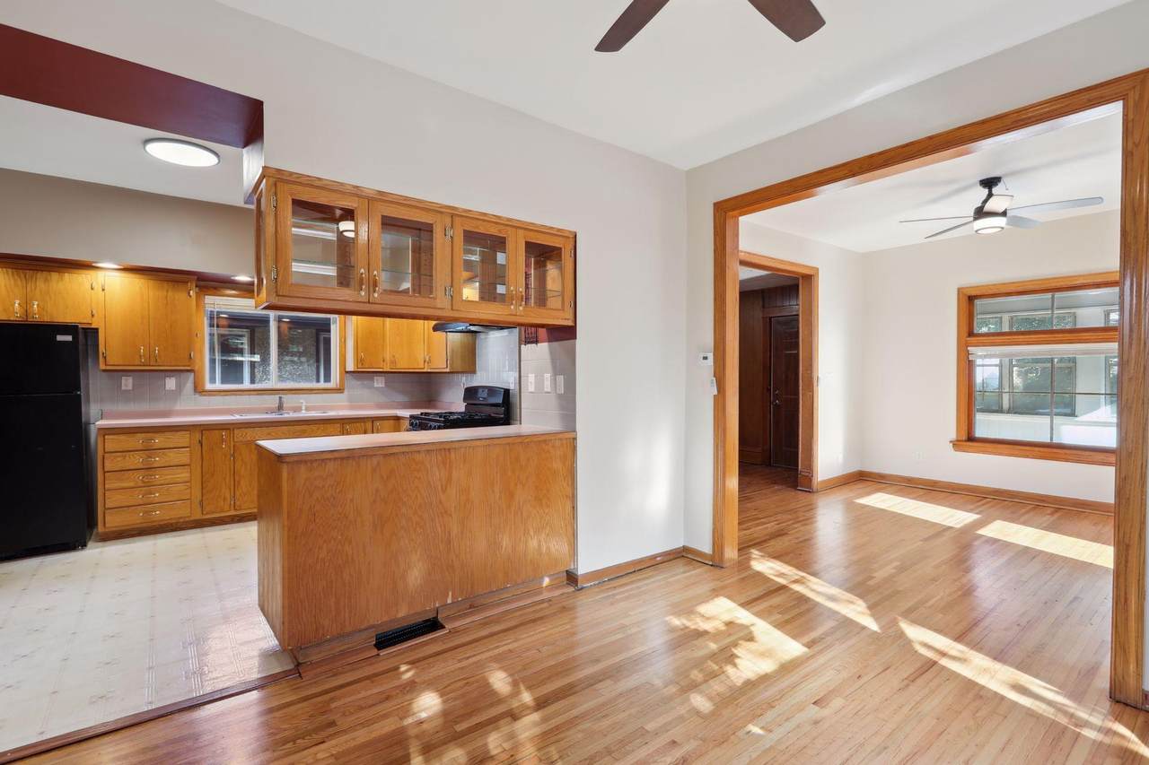 942 Central Avenue - Photo 1