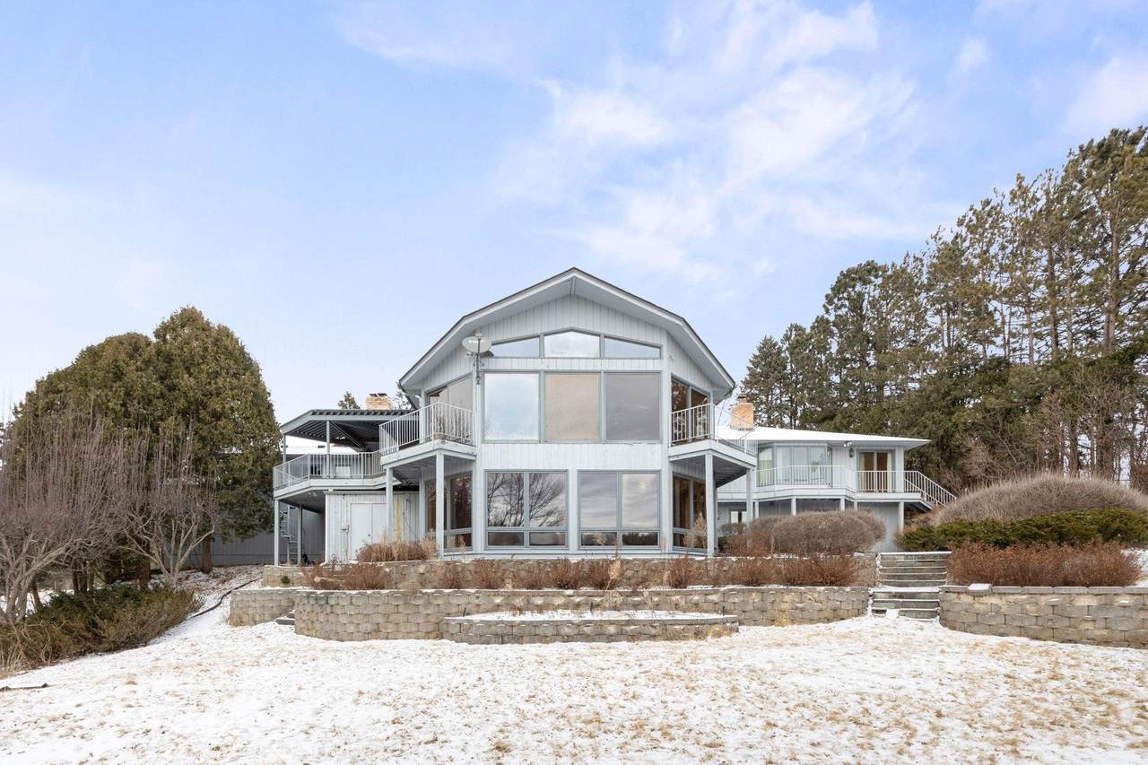 1065 Edgewood Hills Road - Photo 1