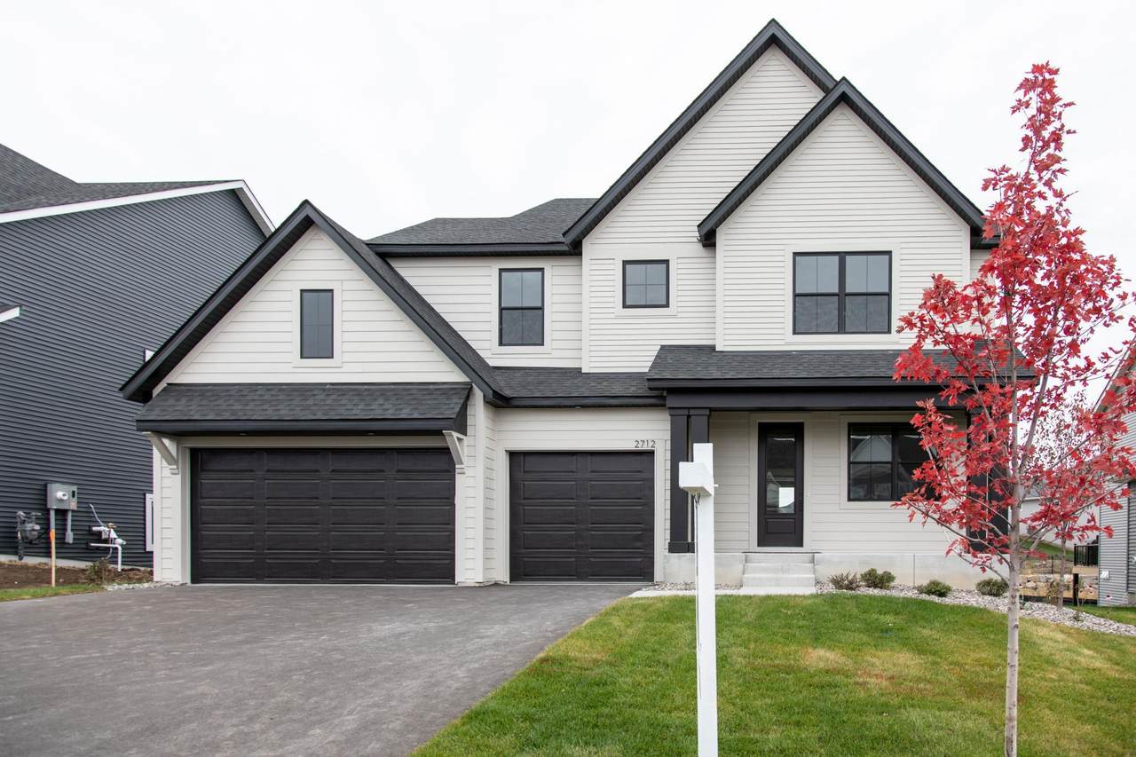 2712 Kensington Avenue - Photo 1