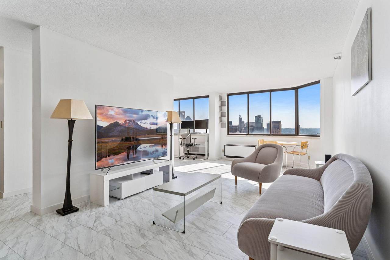 360 Sherman Street - Photo 1