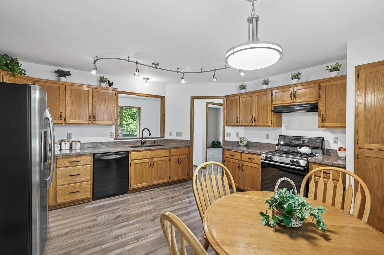 417 Birch Avenue - Photo 1