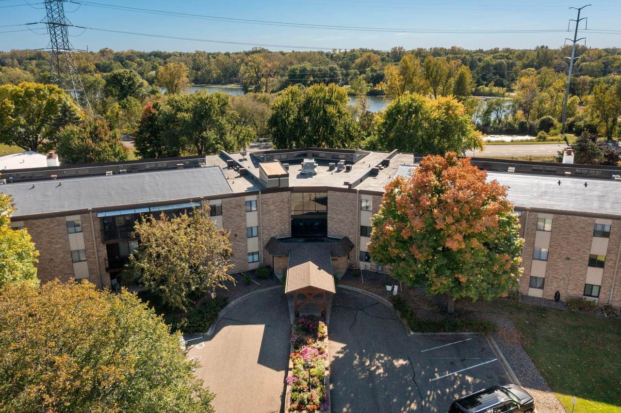 2680 Oxford Street - Photo 1