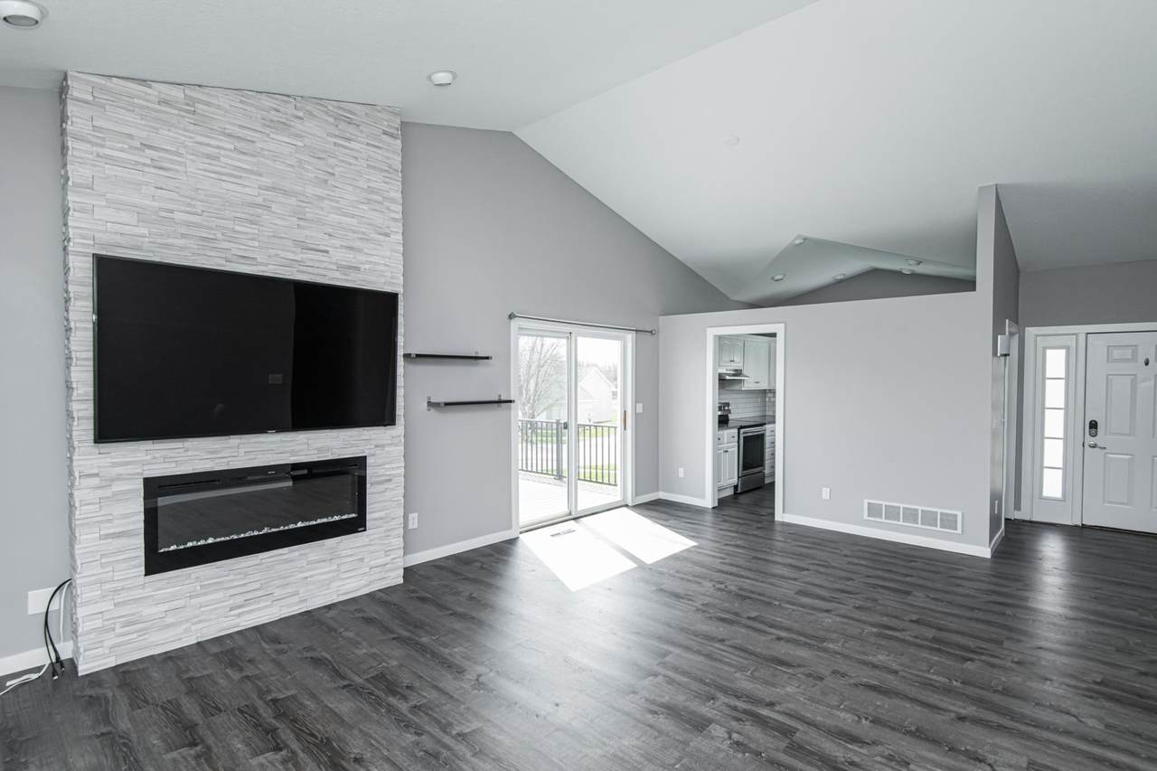 3445 42nd Street - Photo 1