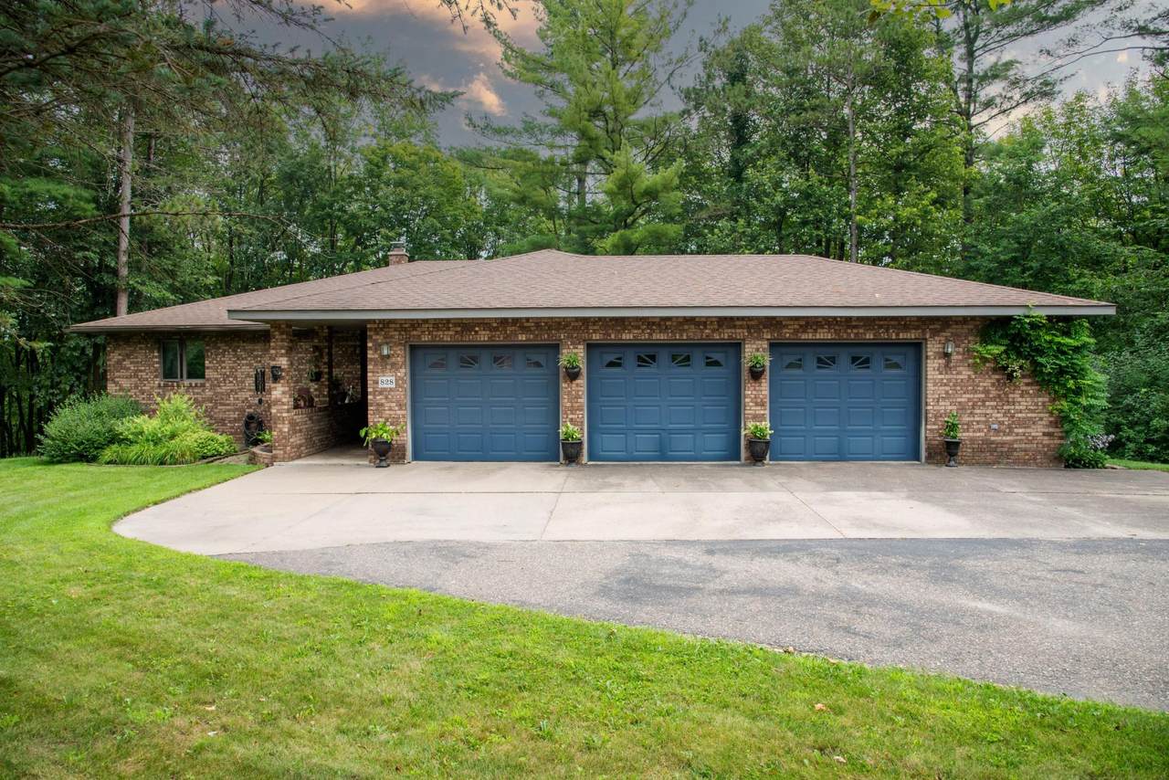 W828 Evergreen Court - Photo 1