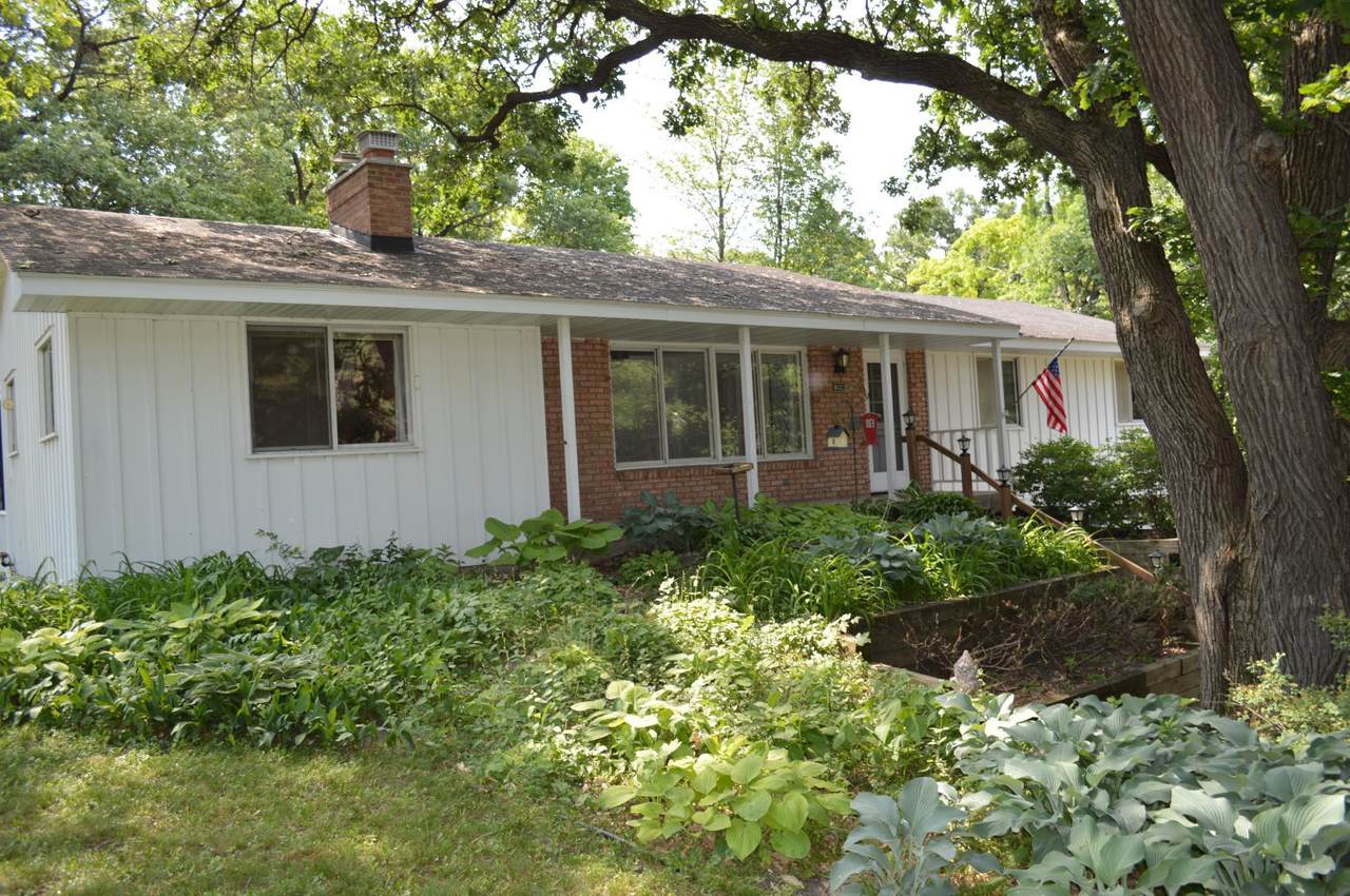 4082 Valentine Crest Road - Photo 1
