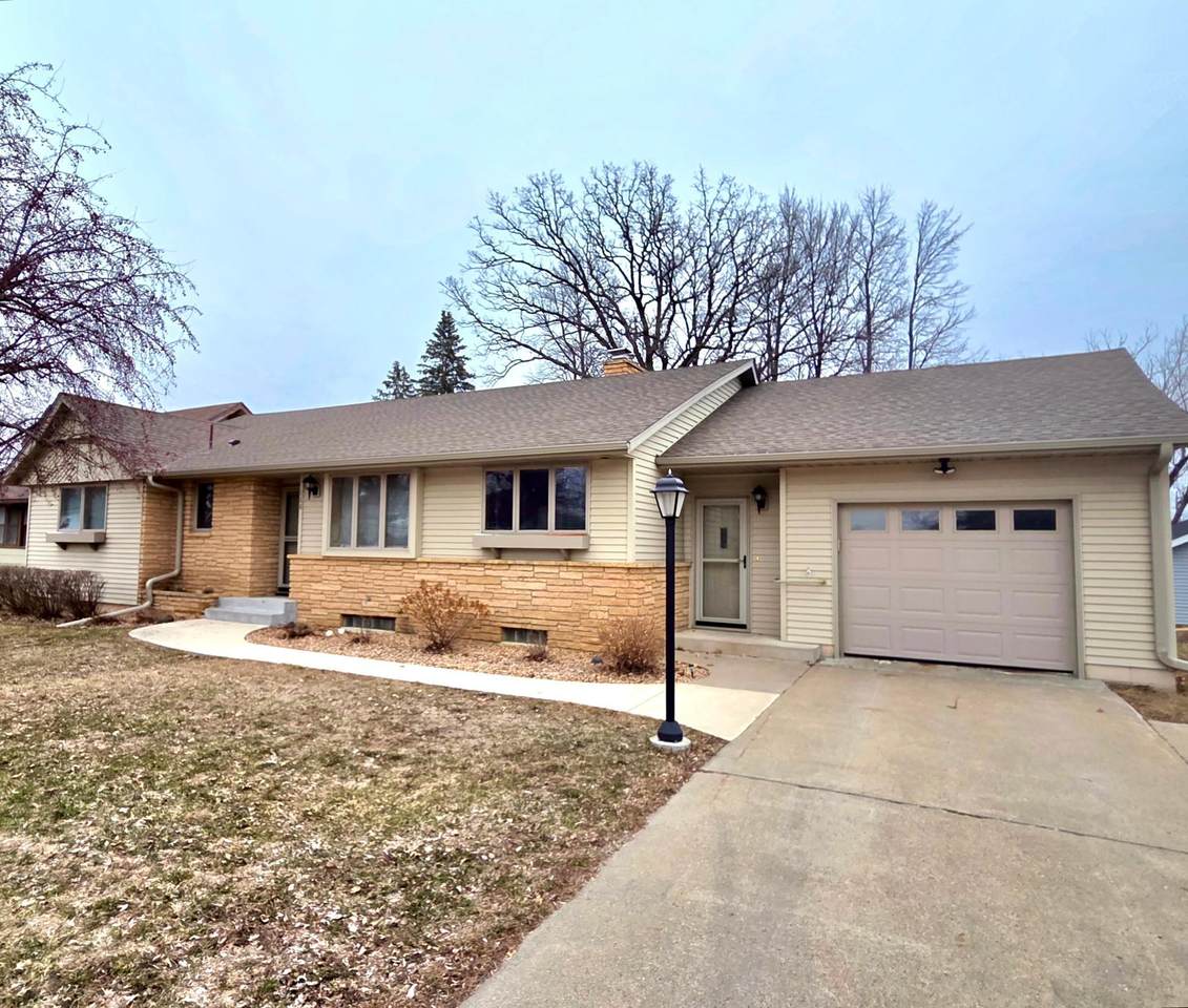 160 1st Street - Photo 1