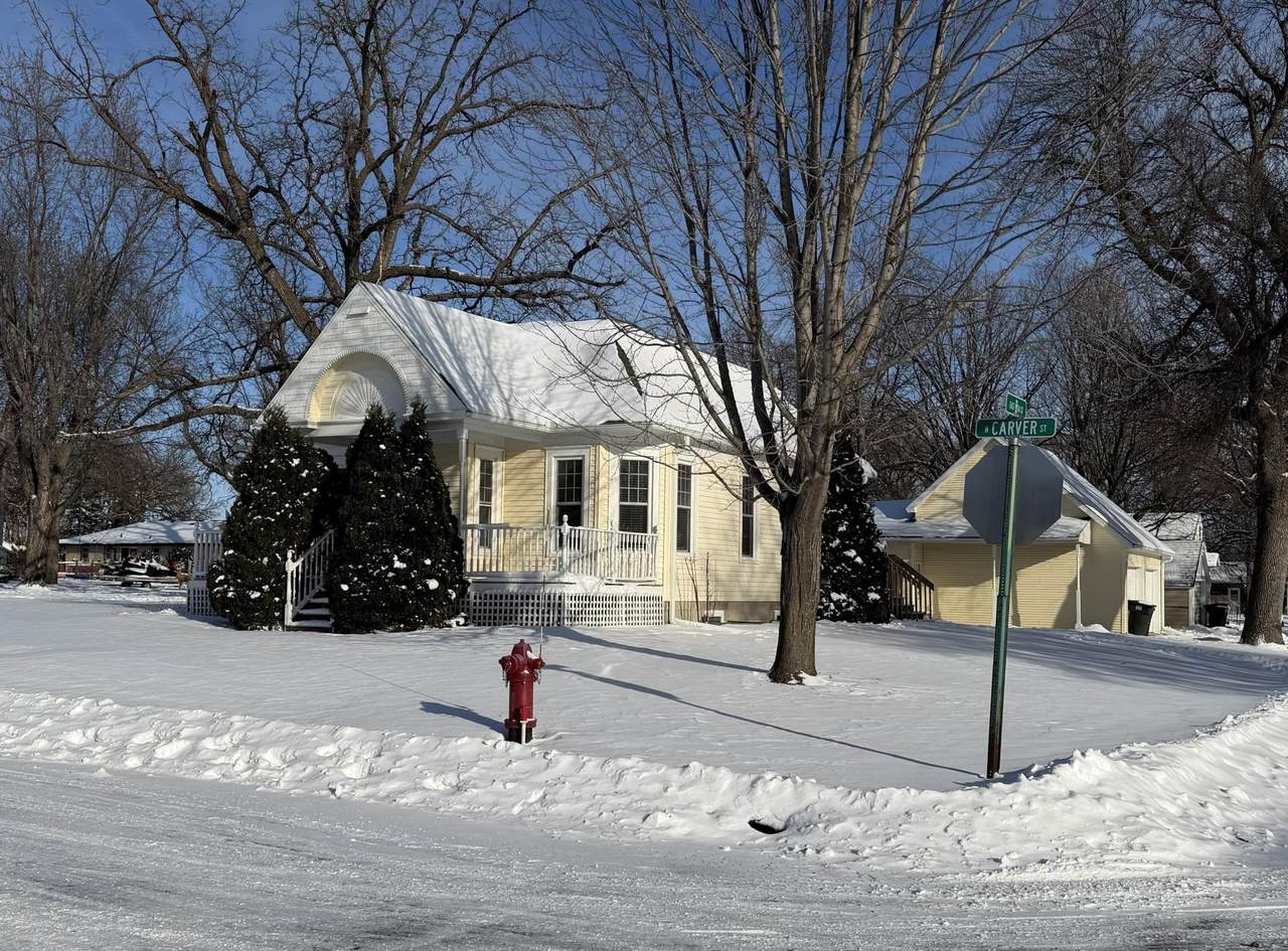 801 Carver Street - Photo 1