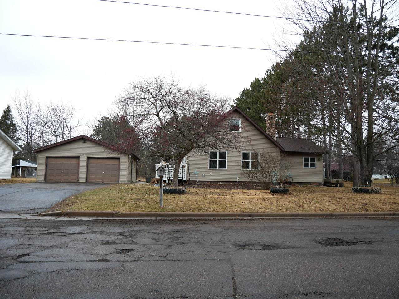 718 9th Street - Photo 1