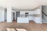 718 Main St - Photo 3