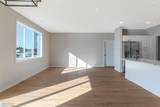 718 Main St - Photo 5