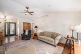 711 Britz Drive - Photo 3