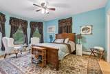 8 Bates Avenue - Photo 32