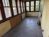 988 Earl Street - Photo 5