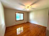 221 Woodlawn Avenue - Photo 8
