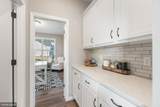 6102 Radford Avenue - Photo 8