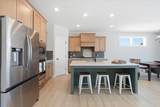 634 Elizabeth Way - Photo 3