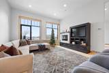12 Broadway - Photo 16
