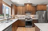 1060 Legend Lane - Photo 10
