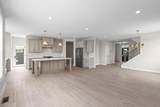 3779 Knightsbridge Lane - Photo 9